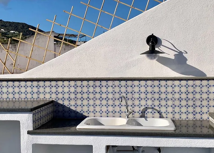 Casa Luna ليباري